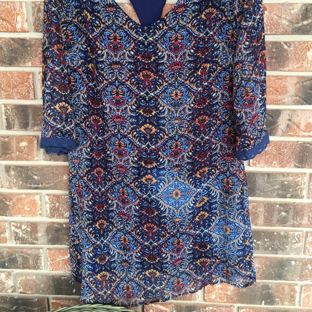 Patterned Dress - Picture 6 of 6
